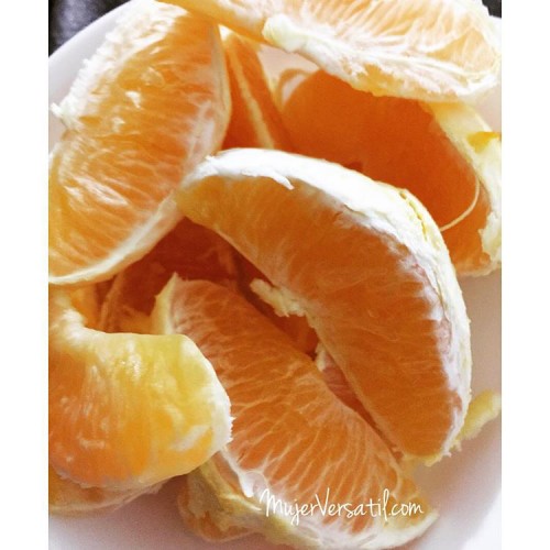 Snack para ver movies. #food #foodie #foodporn #Fruits #orange #mujerversatil